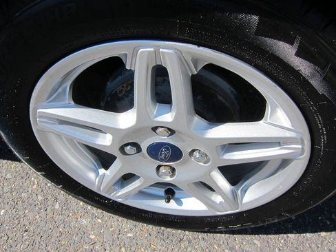 Used 2017 Ford Fiesta SE FWD image 7