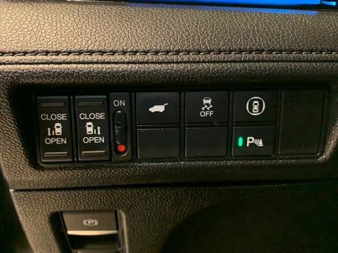 Used 2023 Honda Odyssey Touring image 21