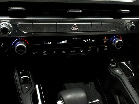 Used 2023 Kia Telluride SX Prestige X-Line AWD/4WD image 32