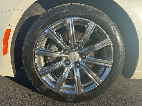 Used 2018 Cadillac XTS Luxury image 25