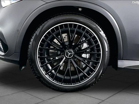 Used 2025 Mercedes-Benz GLC 43 AMG 4MATIC image 11