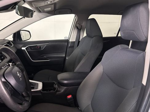 Used 2022 Toyota RAV4 LE w/ Carpet Mat Package (TMS) FWD image 17