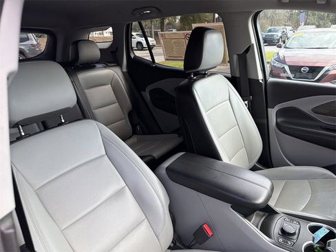 Used 2022 GMC Terrain SLT w/ Infotainment Package II image 20