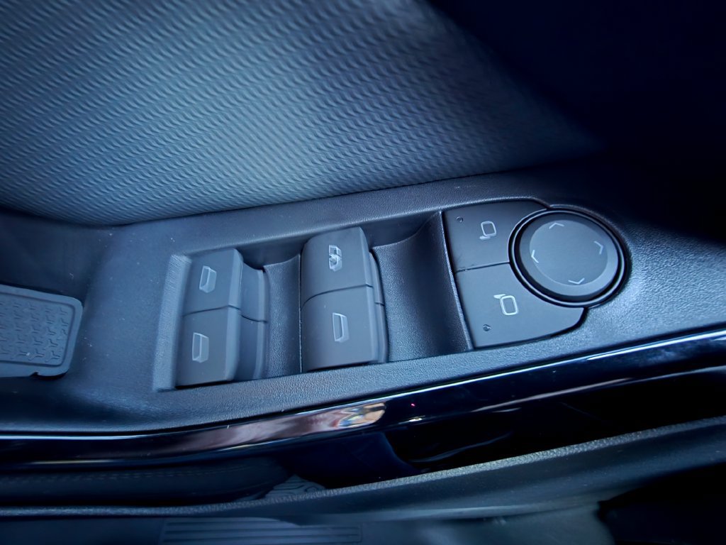New 2027 Chevrolet Equinox LT FWD image 20