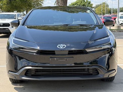 Used 2026 Toyota Prius LE FWD image 7