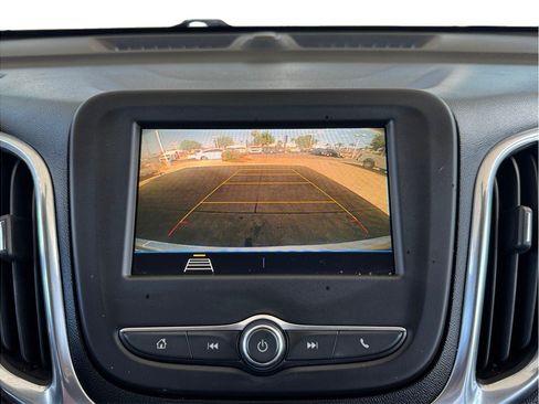 Used 2019 Chevrolet Equinox LT FWD image 16