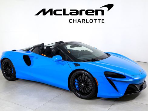 New 2025 McLaren Artura Spider image 2