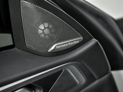 Used 2021 BMW M4 Competition w/ M Carbon Exterior Package RWD image 16