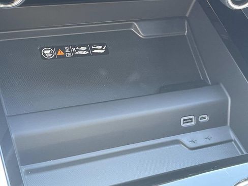 New 2026 Chevrolet Suburban Premier image 26