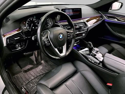 Used 2019 BMW 530e xDrive w/ Convenience Package AWD/4WD image 12