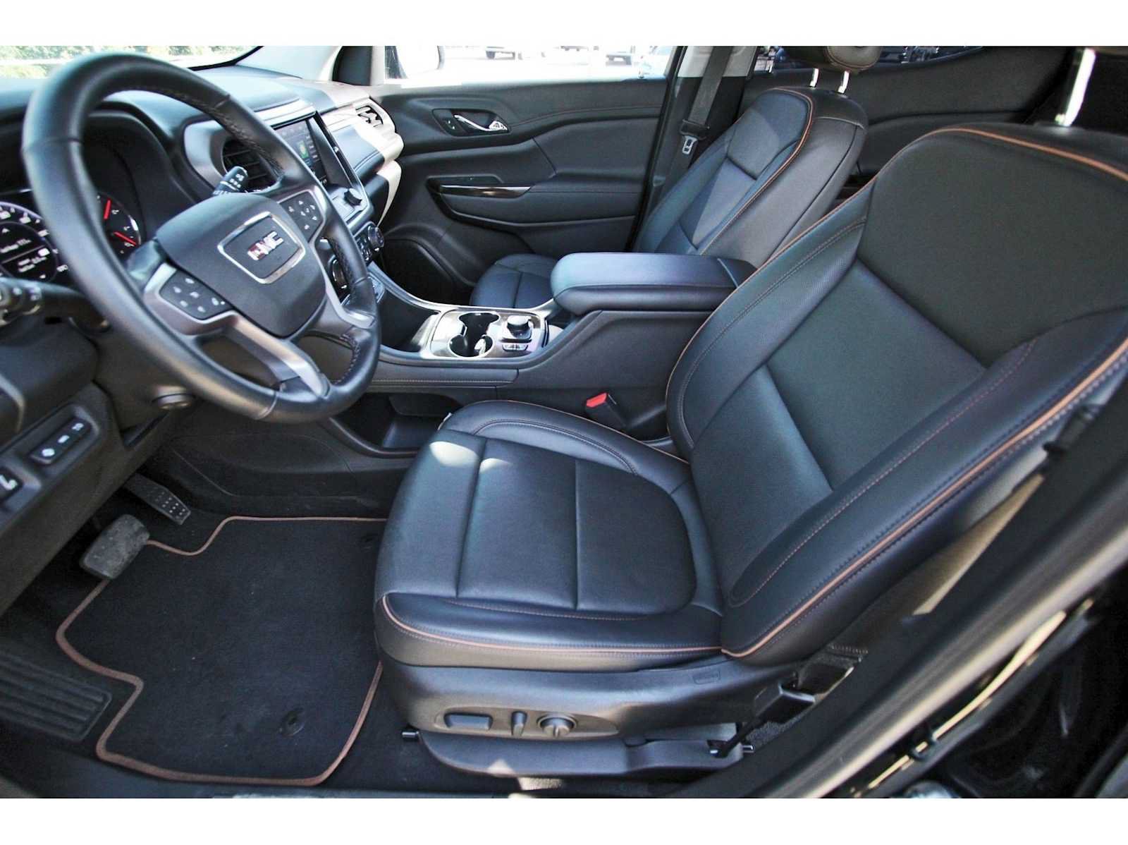Used 2023 GMC Acadia AT4 w/ Technology Package AWD/4WD image 10