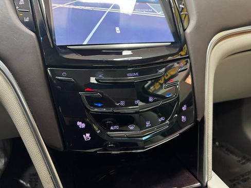 Used 2013 Cadillac XTS Platinum image 34