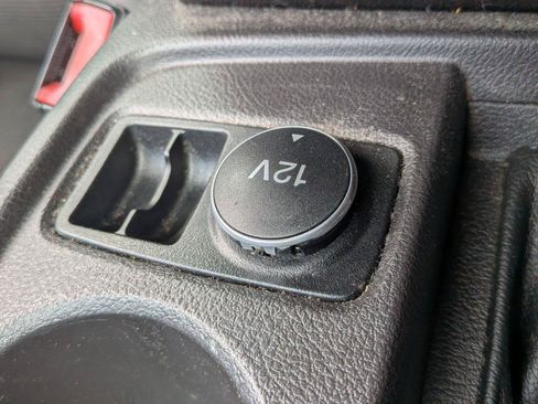 Used 2012 Ford Focus SE FWD image 15