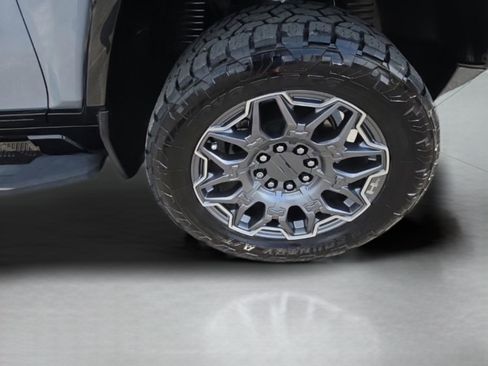 Used 2024 GMC Hummer EV 3X AWD/4WD image 37