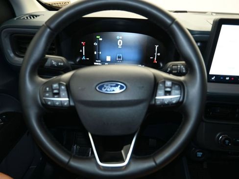 Certified 2025 Ford Maverick Lariat w/ Black Appearance Package AWD/4WD image 13