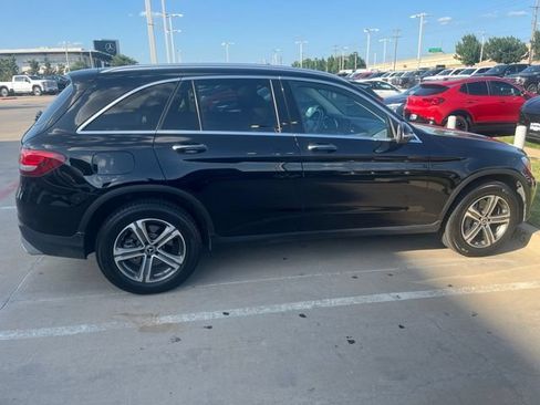 Used 2018 Mercedes-Benz GLC 300 image 2