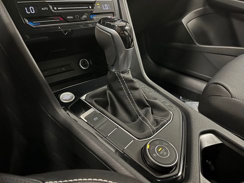 New 2025 Volkswagen Taos SEL image 14