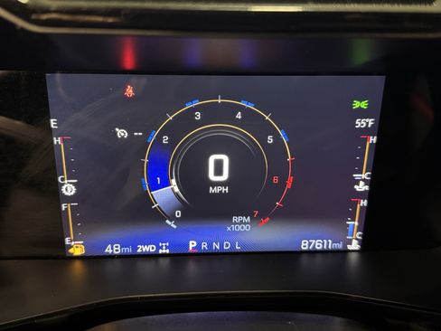 Used 2023 Chevrolet Colorado Z71 w/ Z71 Convenience Package 2 AWD/4WD image 14