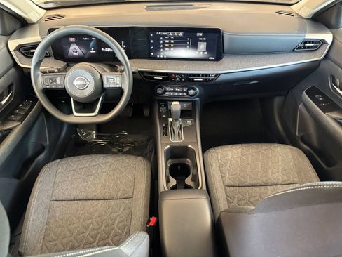 Used 2026 Nissan Kicks SV w/ Cold Weather Package FWD image 31