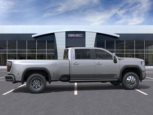 New 2026 GMC Sierra 3500 Denali w/ Denali Reserve Package image 23