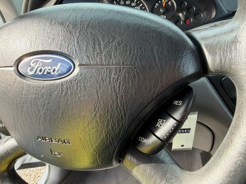 Used 2003 Ford Focus LX image 29