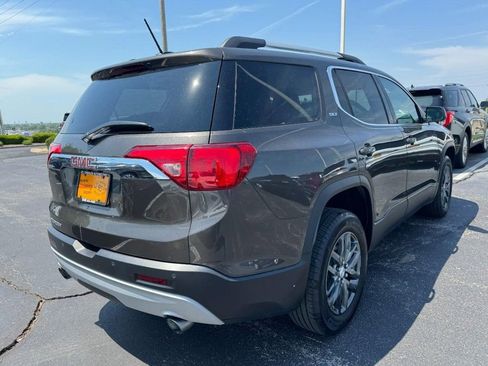 Used 2019 GMC Acadia SLT w/ LPO, Floor Liner Package FWD image 3