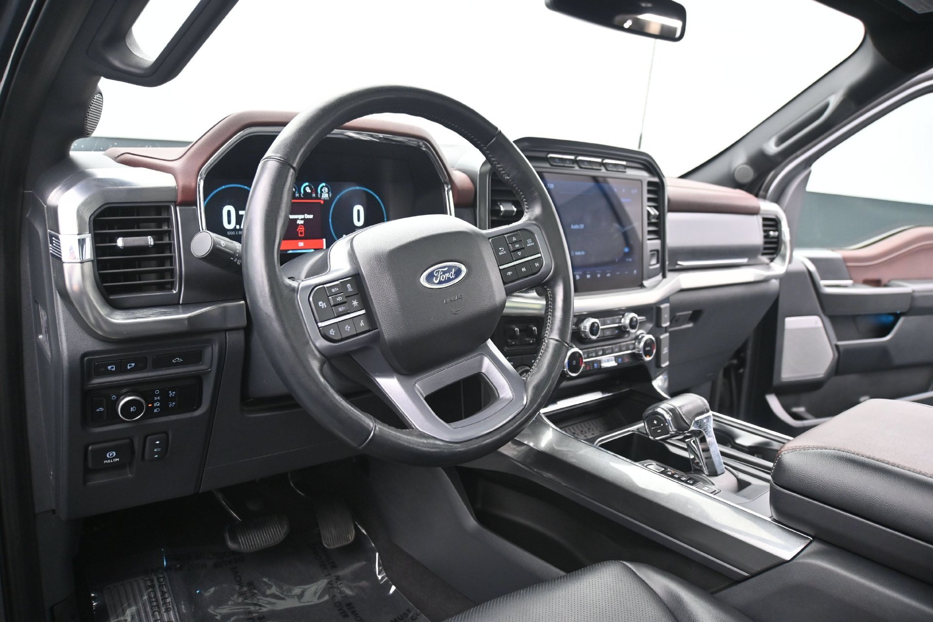 Used 2023 Ford F150 Lariat w/ Equipment Group 502A High AWD/4WD image 22