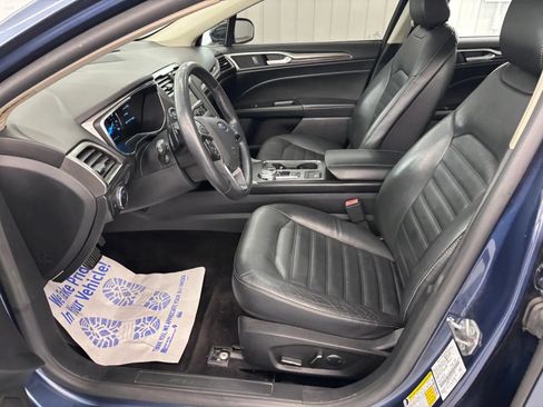Used 2018 Ford Fusion SE w/ Fusion SE Technology Package FWD image 38