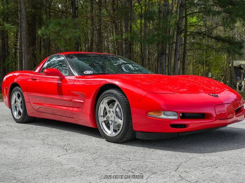 Used 2002 Chevrolet Corvette Coupe w/ Preferred Equipment Group2 image 12