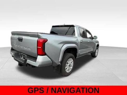 Used 2025 Toyota Tacoma SR5 AWD/4WD image 7