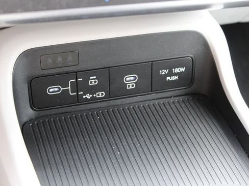 Used 2025 Hyundai Kona SEL image 23