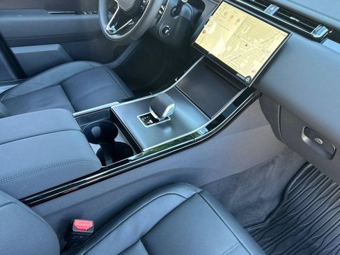 New 2026 Land Rover Range Rover Velar Dynamic SE AWD/4WD image 18