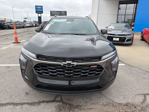 New 2026 Chevrolet Trax RS FWD image 8