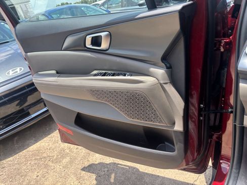 Used 2026 Kia Carnival FWD image 18