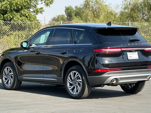 Used 2025 Lincoln Corsair FWD w/ Equipment Group 101A image 7