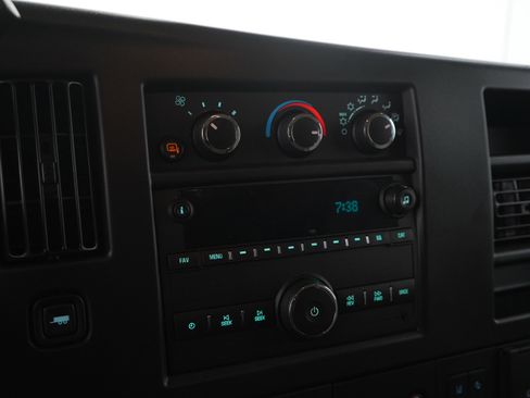 Used 2025 Chevrolet Express 3500 LT w/ LT Preferred Equipment Group RWD image 21
