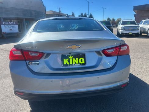 Used 2025 Chevrolet Malibu LT image 4