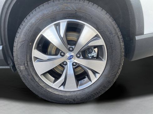 Used 2022 Subaru Ascent Premium w/ Convenience Package image 9