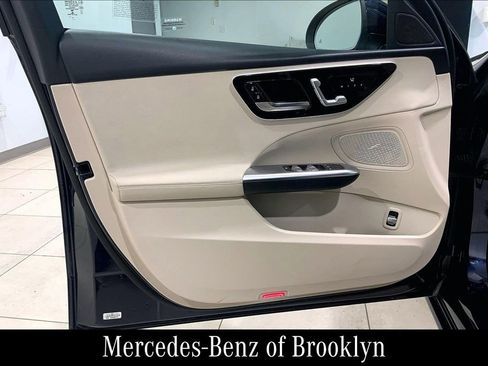 Used 2022 Mercedes-Benz C 300 4MATIC Sedan image 22