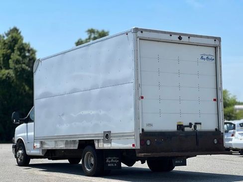 Used 2019 Chevrolet Express 3500 Extended w/ Power Convenience Package RWD image 7