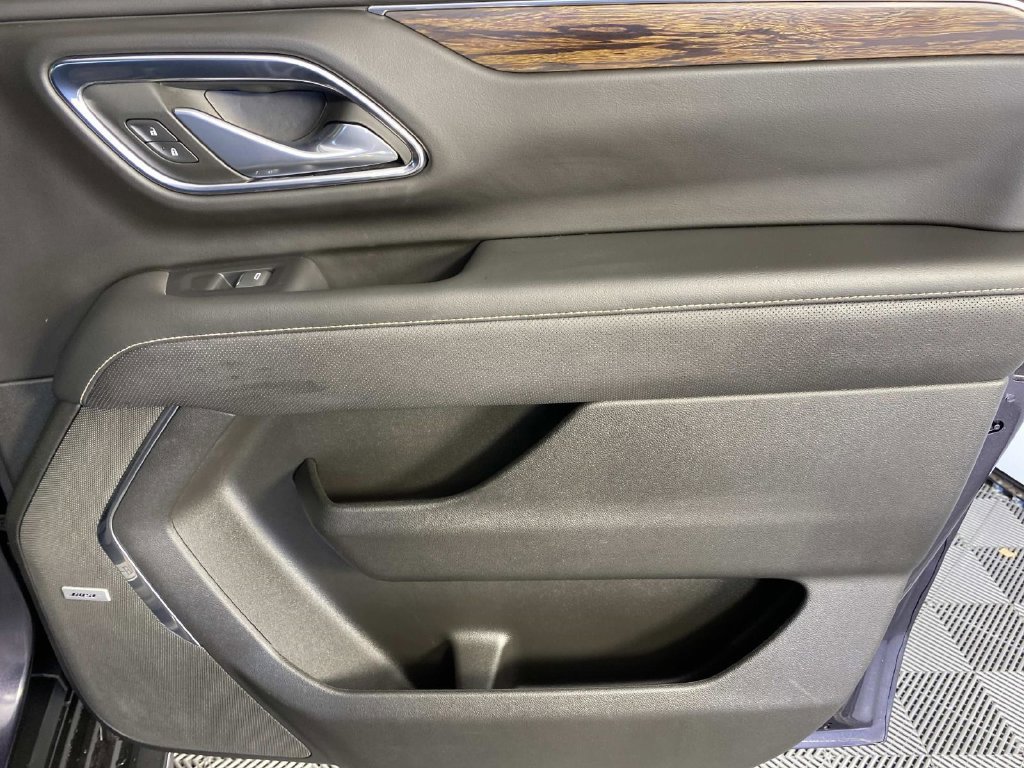 Used 2023 Chevrolet Suburban Premier AWD/4WD image 26
