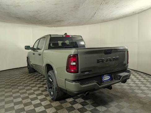New 2026 RAM 1500 4x4 Crew Cab image 4