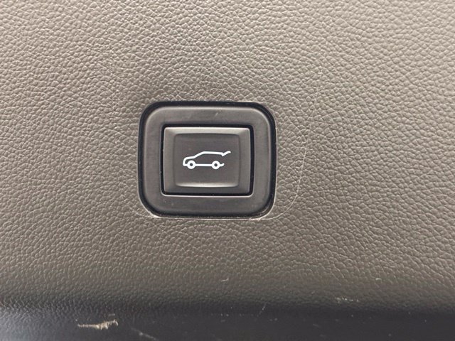 Used 2022 Chevrolet Traverse LT AWD/4WD image 34