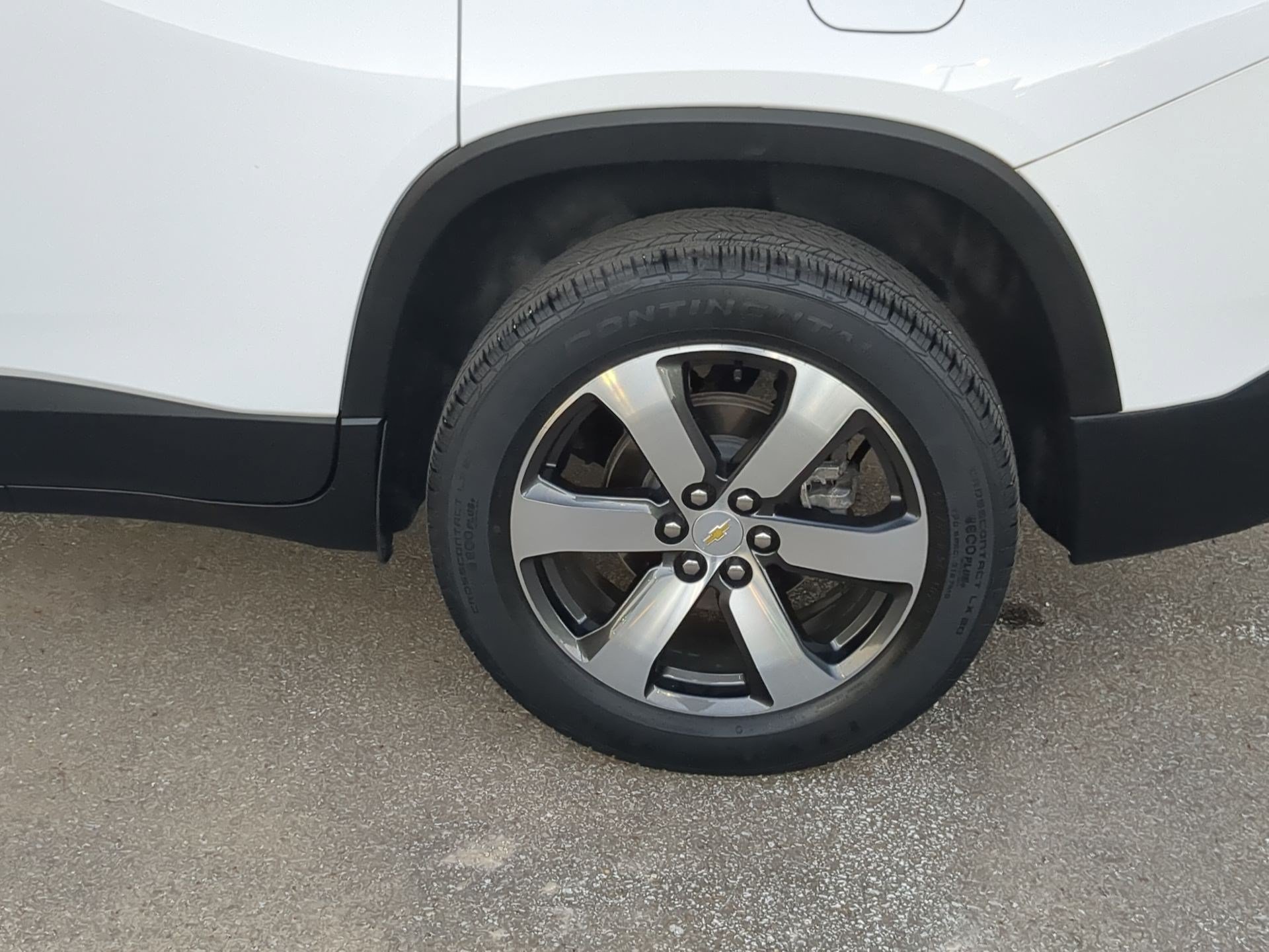 Used 2020 Chevrolet Traverse LT w/ LT Premium Package AWD/4WD image 10
