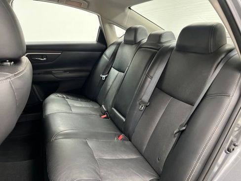 Used 2017 Nissan Altima 2.5 SL w/ Moonroof Package FWD image 44