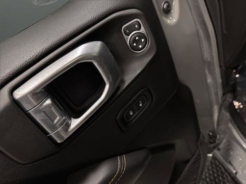 Used 2022 Jeep Gladiator Overland image 28