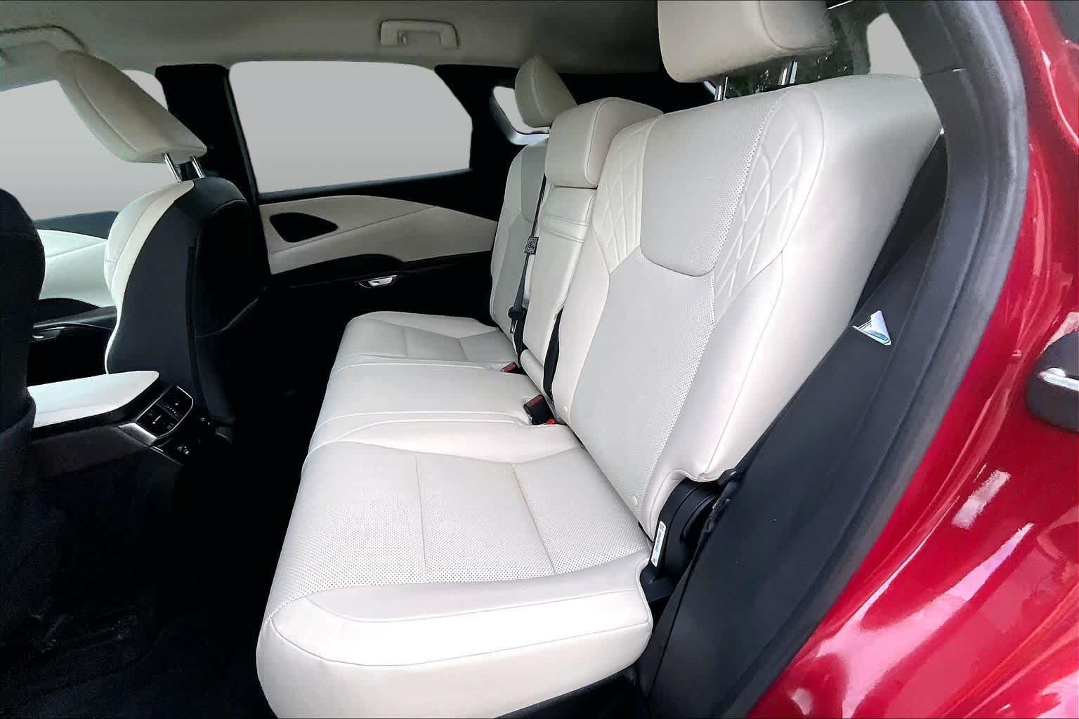 Used 2024 Lexus RX 350 FWD w/ Technology Package image 21