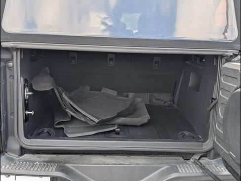 Used 2022 Ford Bronco Black Diamond image 18