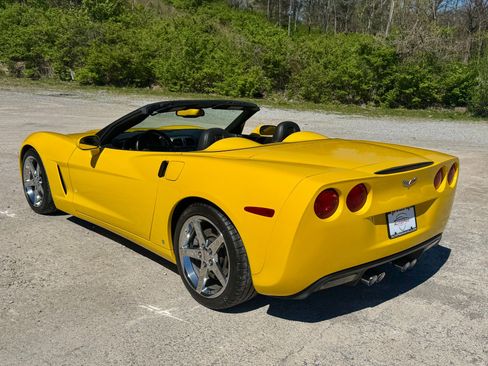 Used 2007 Chevrolet Corvette Convertible w/ Preferred Equipment Group image 4