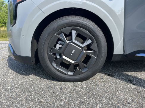 New 2026 Kia Carnival SX image 11